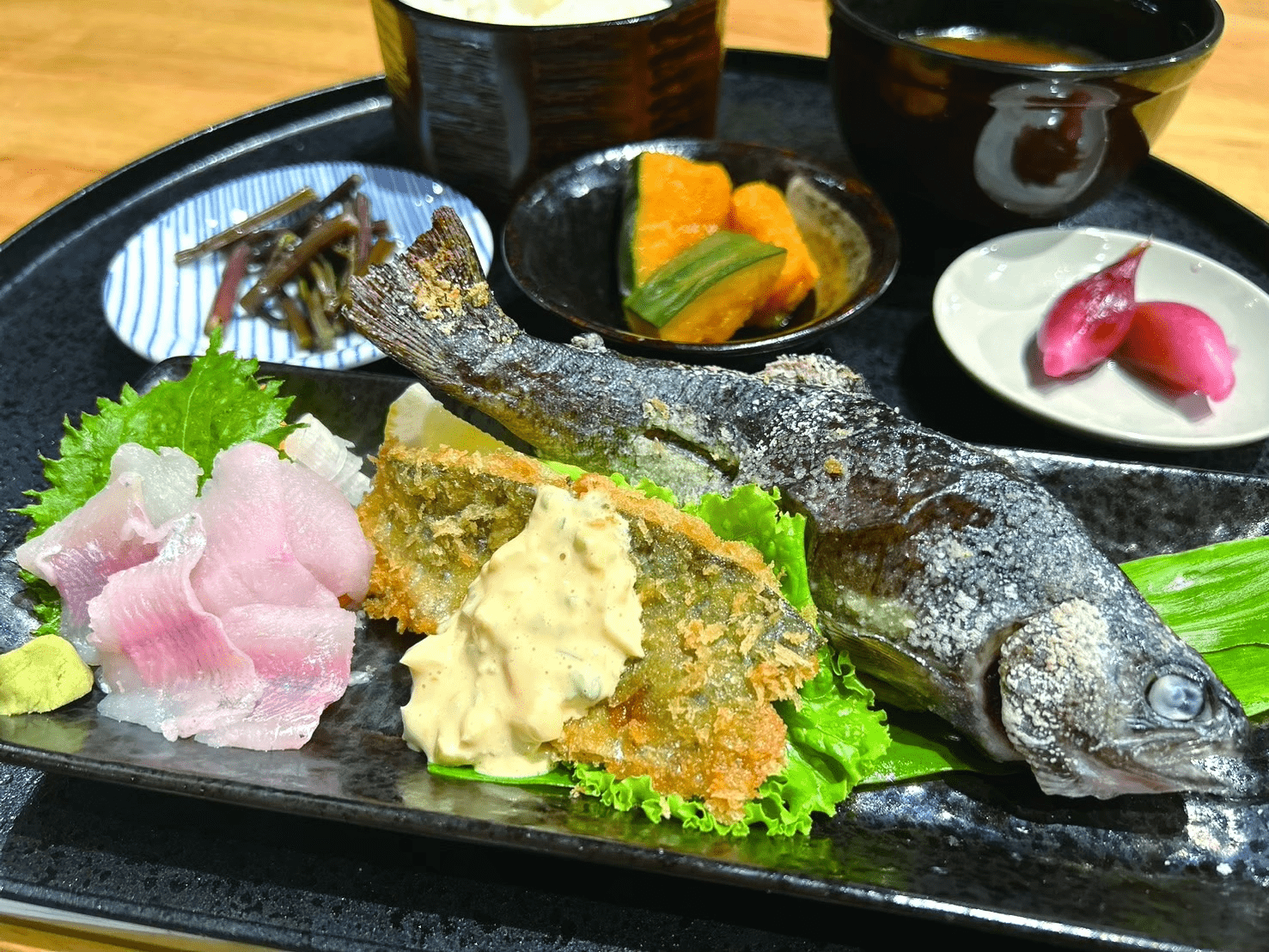 ゆずマスの三種盛り定食